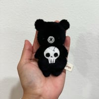Tiny Cracked Skully Bear
