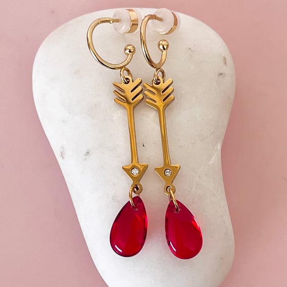 Image of Arrow and Red Glass Droplet Half Hoops - Gold