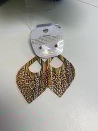 Image 2 of FABRIC WOOD EARRINGS Orange mix