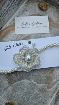 Image 3 of Pearl Flower Choker Necklace