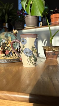 Image 3 of Poppy mug 02