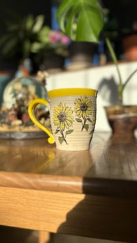 Image 8 of Sunflower mug 01