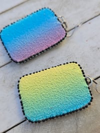 Image 3 of The Finger earrings 