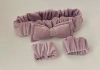 Image 1 of ZESTAW OPASEK KOSMETYCZNYCH na głowę i nadgarstki LILY/LILIA