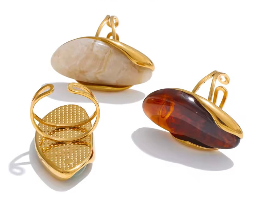 Image of  CELESTE Resin abstract ring 