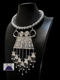 Image 3 of Victoria Necklace