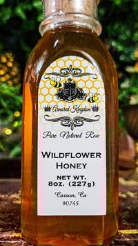 Image 4 of 👑The Armored Kingdom Premium Wildflower Honey Bottle(8oz) 💐🌺🍯