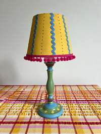 Image 1 of Green with stars Daisy lamp