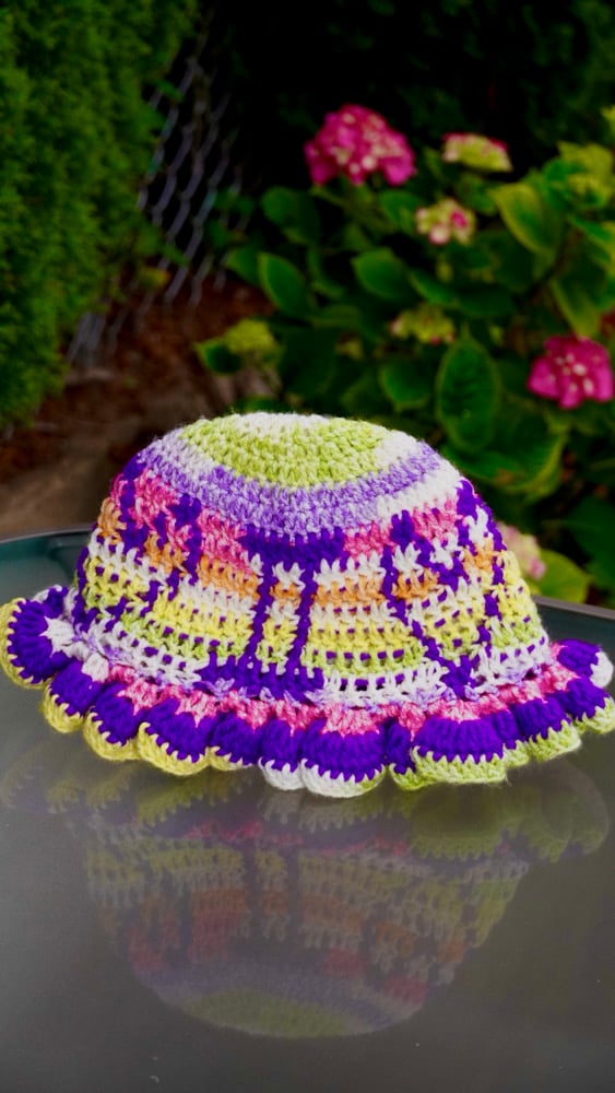 Image of Gemini Crochet Ruffle Hat