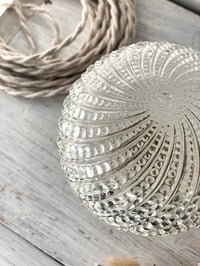 Image 4 of Lampe globe bullé