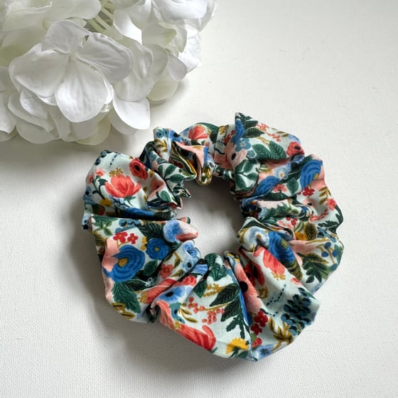 Image of Fluffy Scrunchie - Rifle Paper Co. - Light Blue Floral