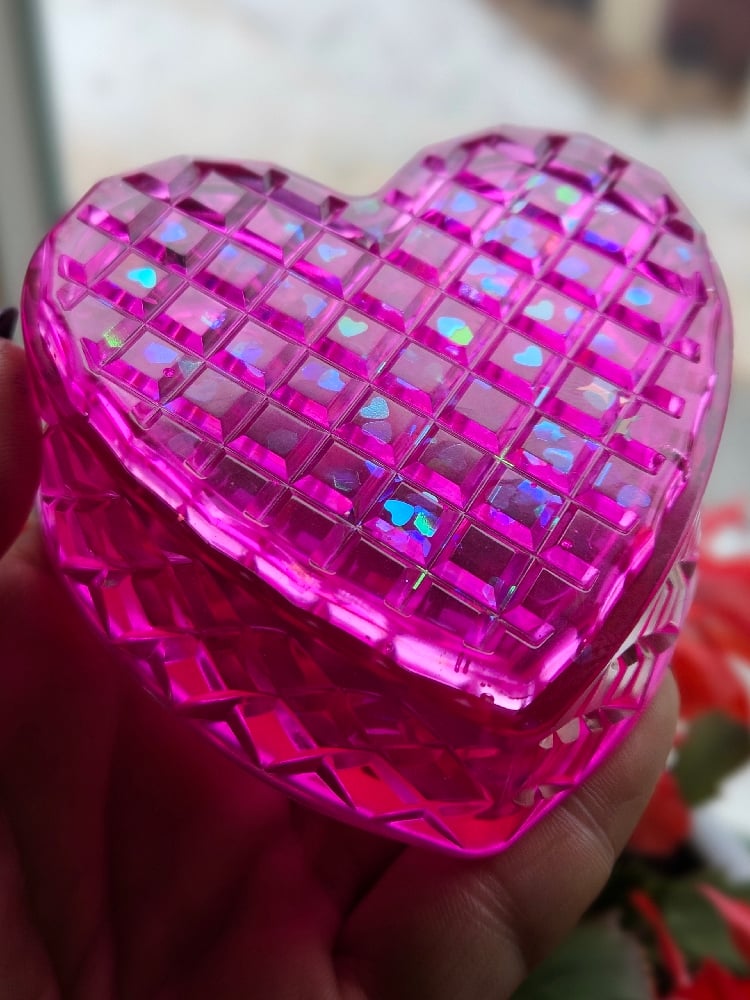 Image of Magenta Heart Box