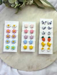 Image 5 of Spring single studs