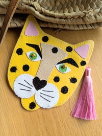 Image 4 of Leopard Purse