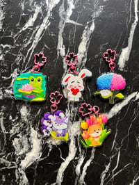 Image 1 of MINITEEN FLOWERS KEYCHAINS