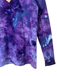 Image 5 of IRREGULAR S Ladies Long-Sleeve Stretch Tee in Purple Haze Ice Dye