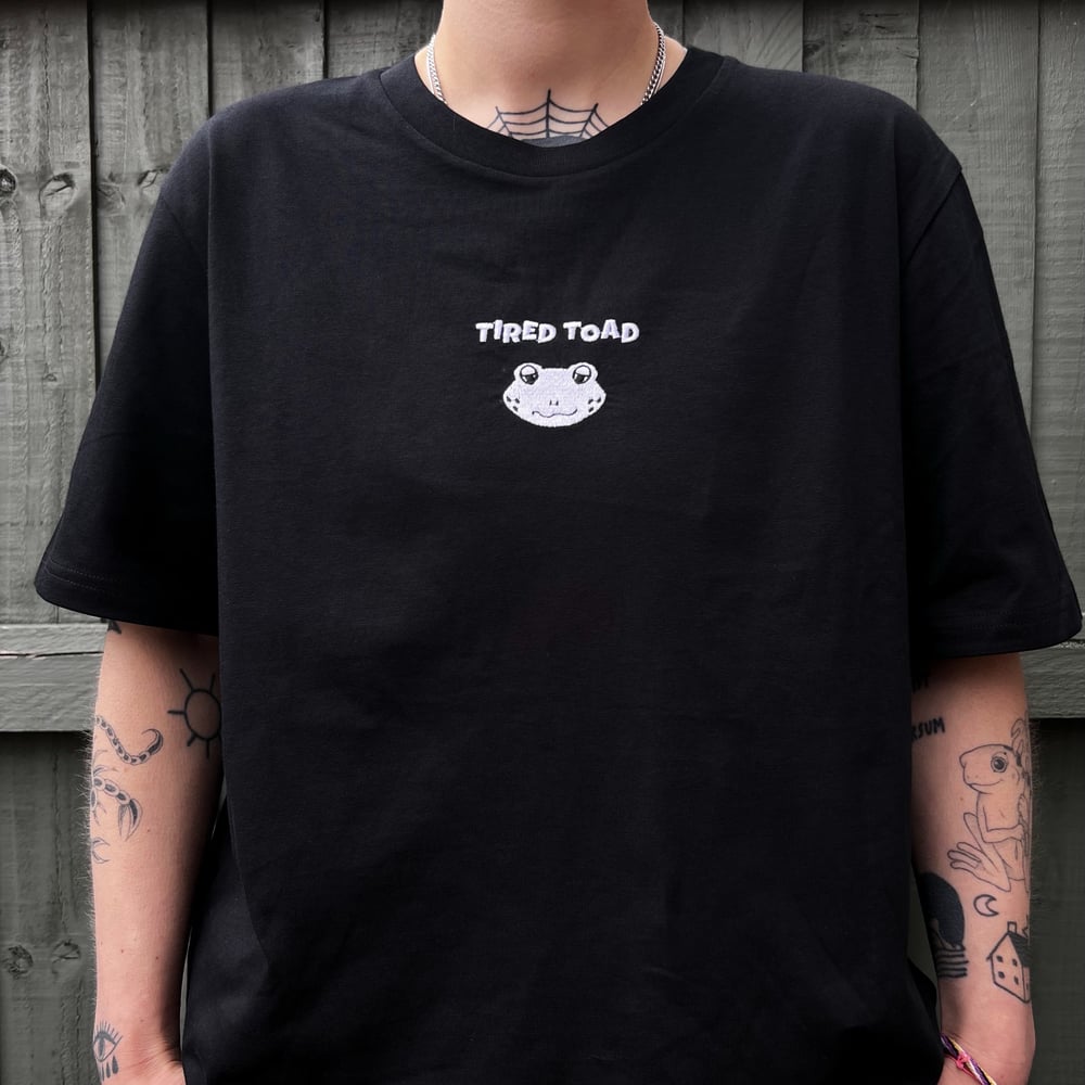 EMBROIDERED T-SHIRT (tired toad or queer)