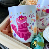 Image 2 of Mug Cheshire cat.Vendu à l'unité ou à intégrer dans un lot de 3 (36€ les 3)