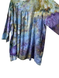 Image 9 of XL Cotton Woven Forager Top in Earthy Watercolor Ice Dye