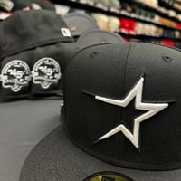 Image 1 of New Era 59Fifty Black-White 45th