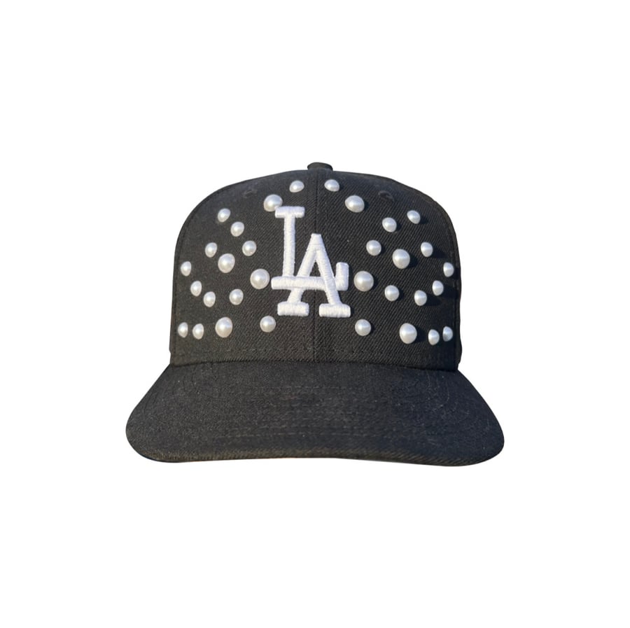 Image of BLACK LA PEARL’D HAT
