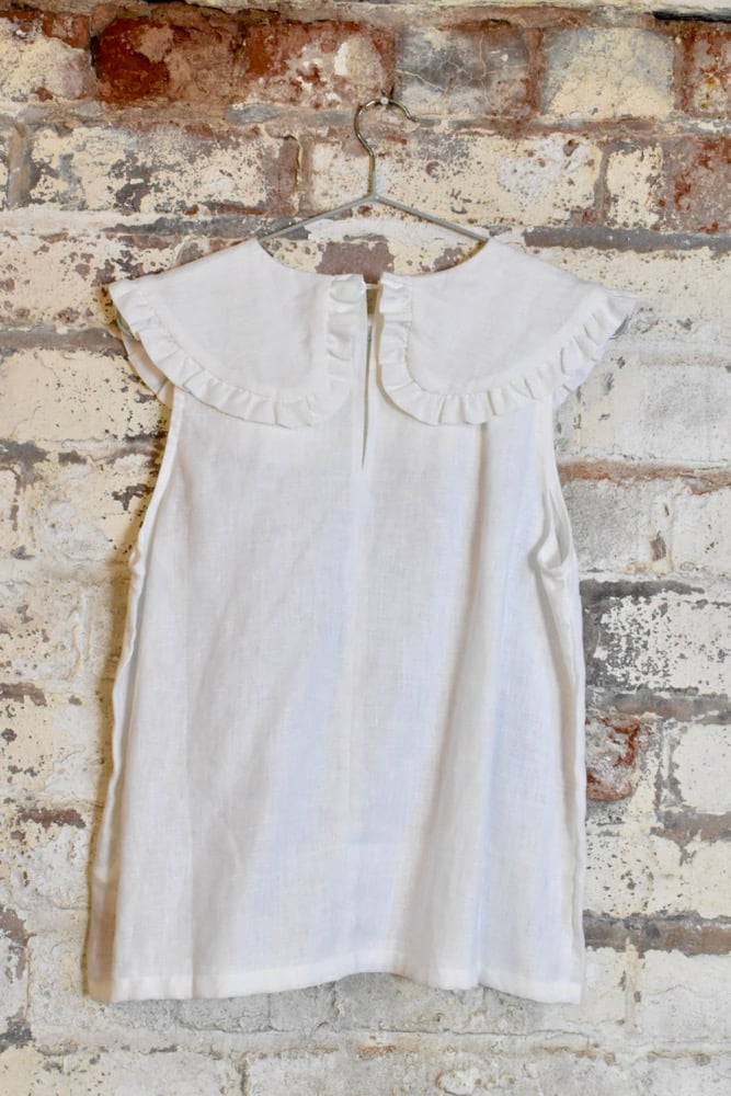 Image of Linen Ruffle collar sleeveless blouse 