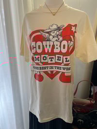 cowboy motel tee