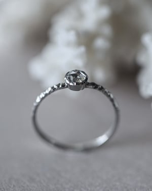 Image of Platinum, 4.2mm white Rose-cut diamond faceted ring (LON228)