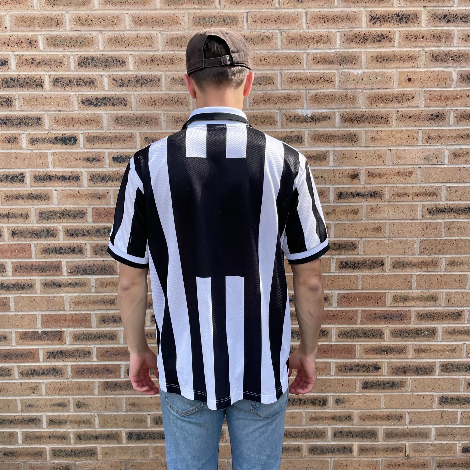Image of 95/96 Juventus Home shirt size large 