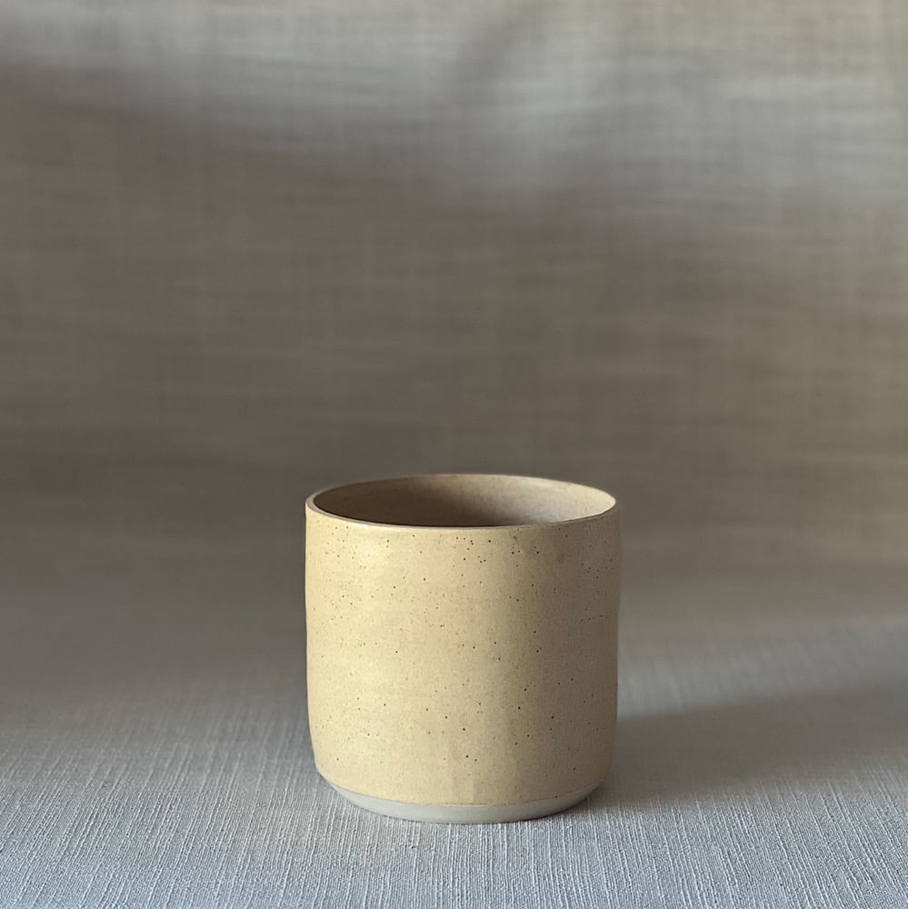 Image of VERVE MEDIUM PLANTER