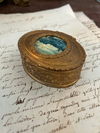 Image 5 of Petite boîte à bijoux 1900 en regule doré