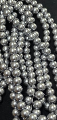 Image 2 of Pearl beads