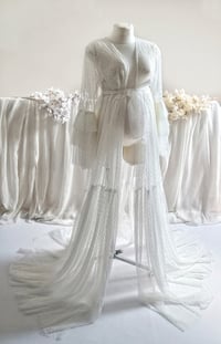 Image 1 of Off white dress for maternity photoshoot | Adrianna | size universal | warm off white | tulle