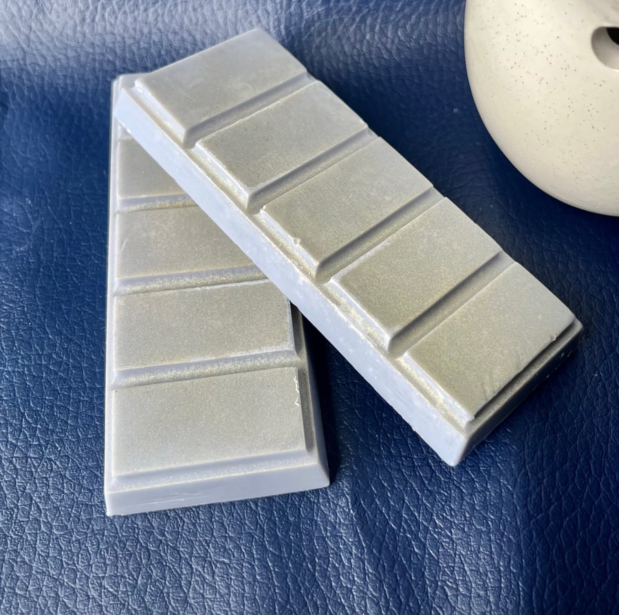 Image of Salt + Summer| Soy + Beeswax Melt