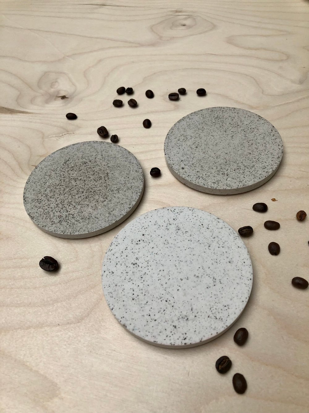 Image of Round Flat Coaster Tray with Recycled Coffee Grind (2x)