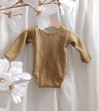 Image 3 of Boys bodysuit Asher | 3-6 months | camel | photo props