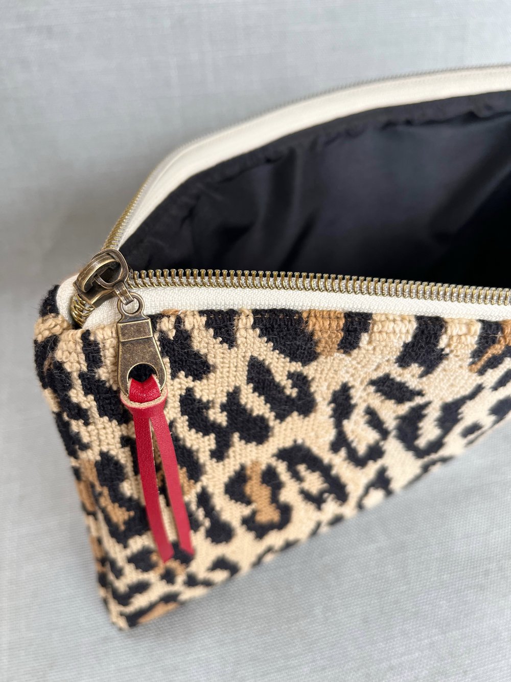 Image of Leopard Clutch