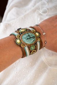 Image 2 of Manchette Terra Sacra