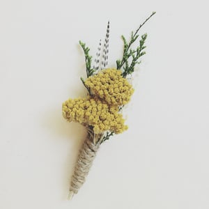 Image of Yarrow Boutonniere Pin