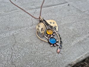 Blue and yellow bullet cussings necklace 