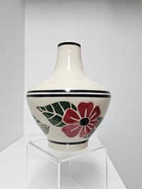Image 1 of Vase 2 - Wide trad flowers