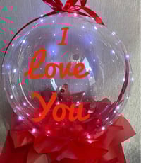 Image 1 of Ballon in hat box 