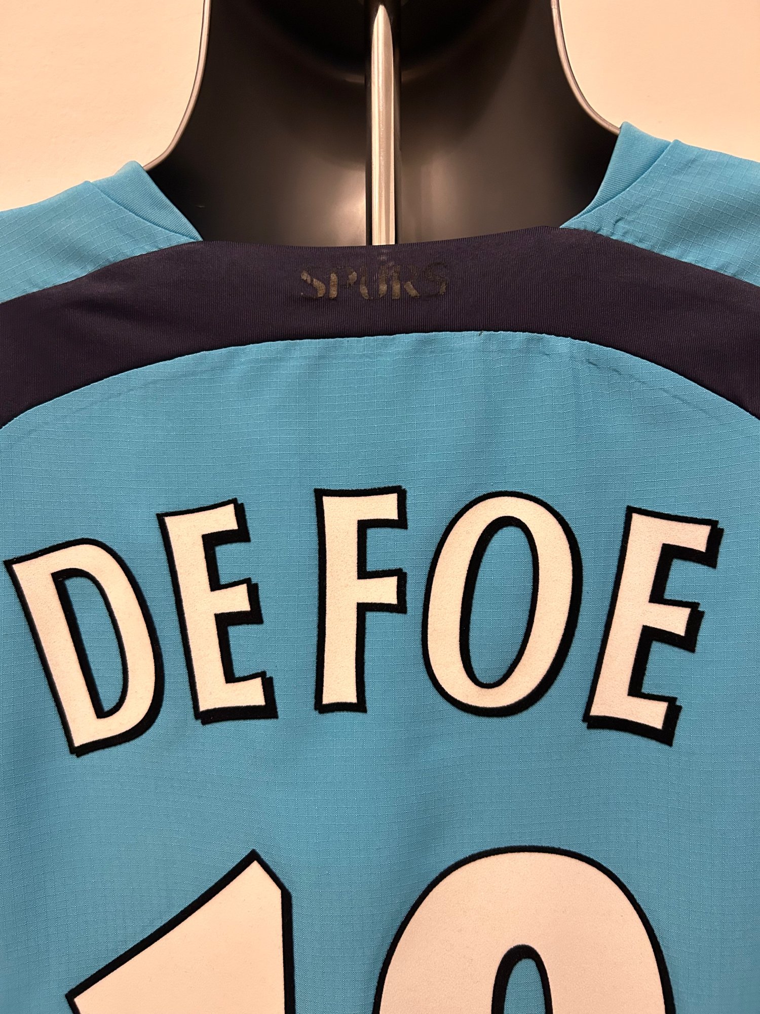 Image of Tottenham Hotspur “DEFOE 18” 2006/07 Away Shirt + PL patches (M)