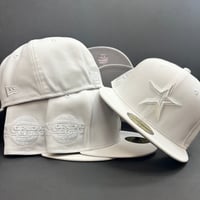 Image 2 of New Era 59Fifty Whiteout 