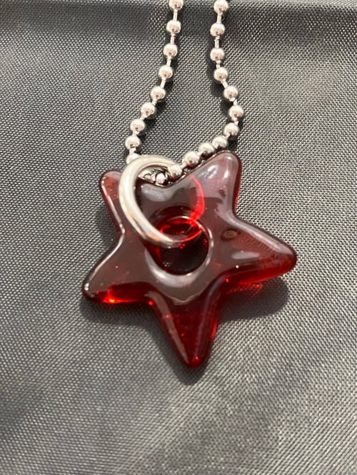 Image of sparkly red star