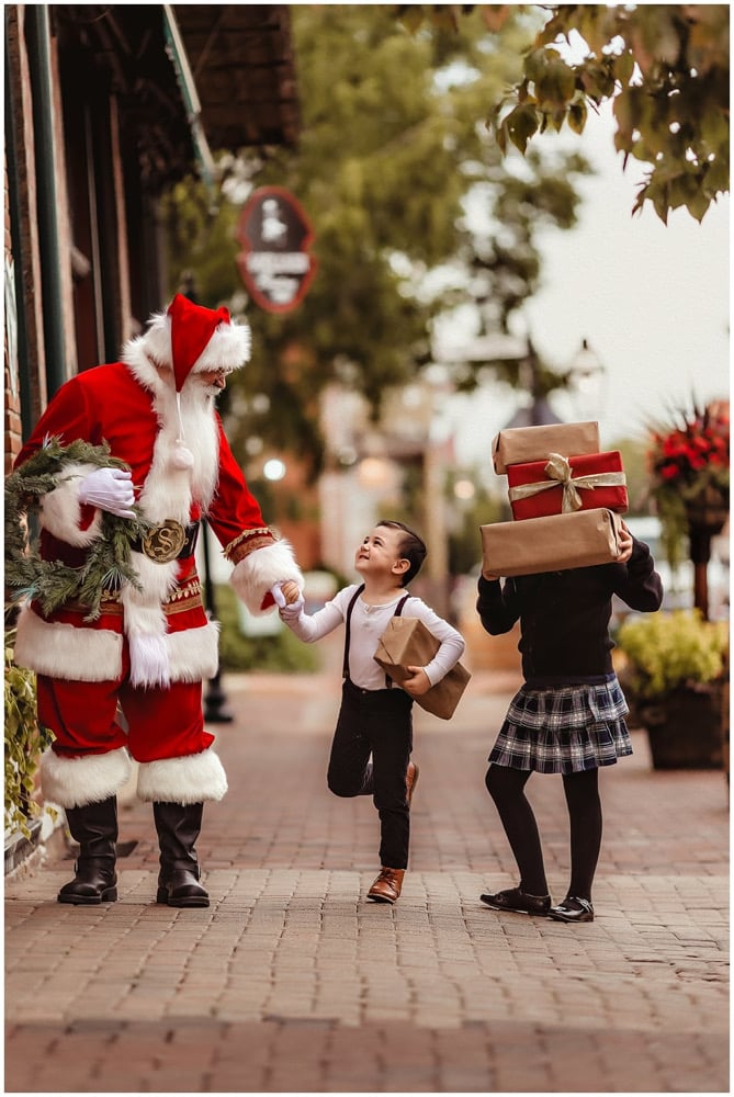 Image of Window Shopping  On Main Street - Sun ,  NOV 16 and Sat Nov   22