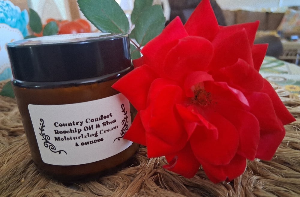 Image of Country Comfort Rosehip Oil & Shea Moisturizing Cream