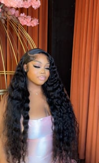 Image 3 of 30” Loose deep wave wig 13x6