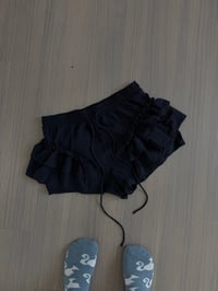 black ruffled shorts (sz med)