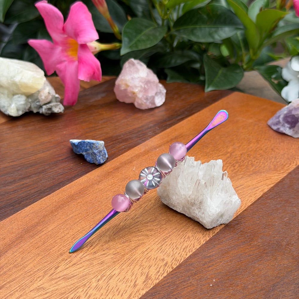 Image of pink moonlight dab tool